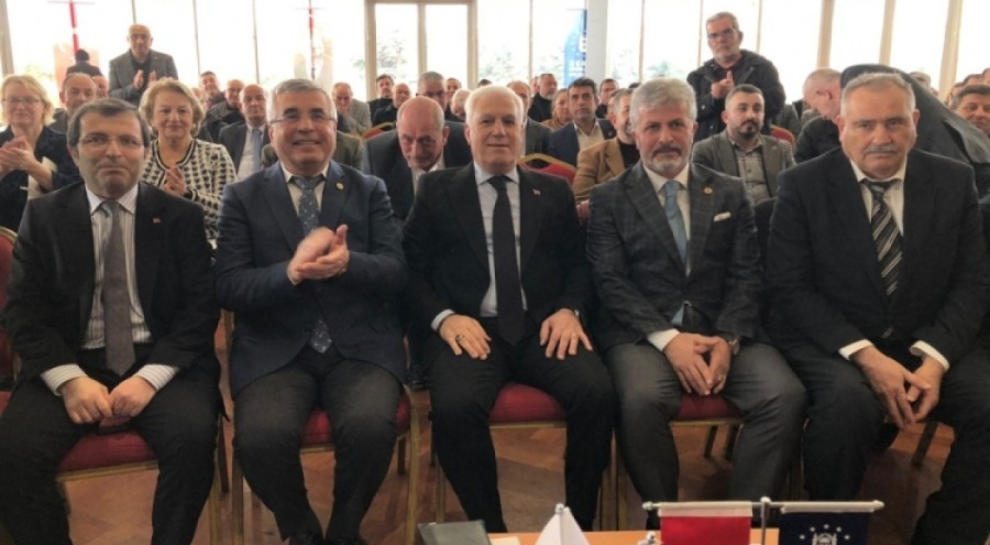 GEL GÖR Kİ SALON BOŞ KALDI!