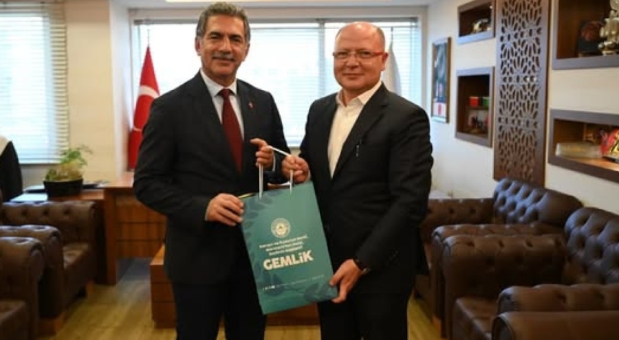 CHP'Lİ BAŞKANDAN AK PARTİ ZİYARETİ!