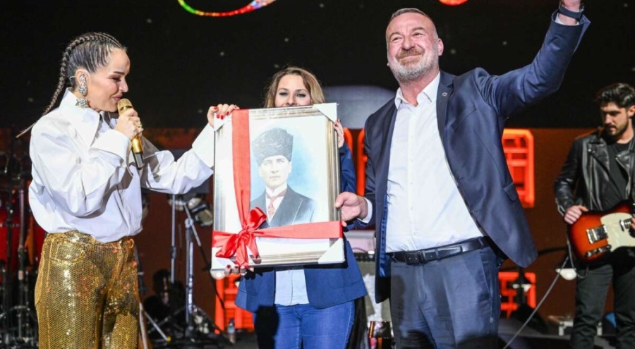 KARACABEY'DE BAŞKANLARIN DÜELLOSU!
