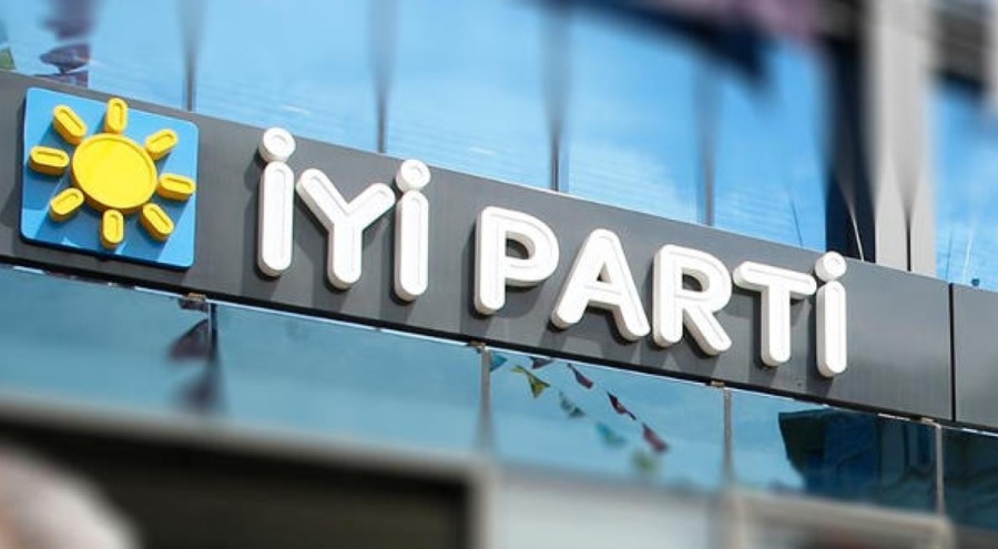 "İYİ PARTİ BURSA'DA KAN KAYBEDİYOR MU? GEÇİŞLER İSTİFALAR SESSİZLİK..."