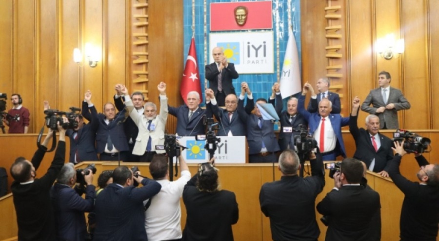 BURSA SİYASETİNDE  BEKLENMEDİK AYRILIK