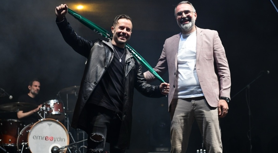 BELEDİYEDEN EMRE AYDIN KONSERİNE DEV BÜTÇE!