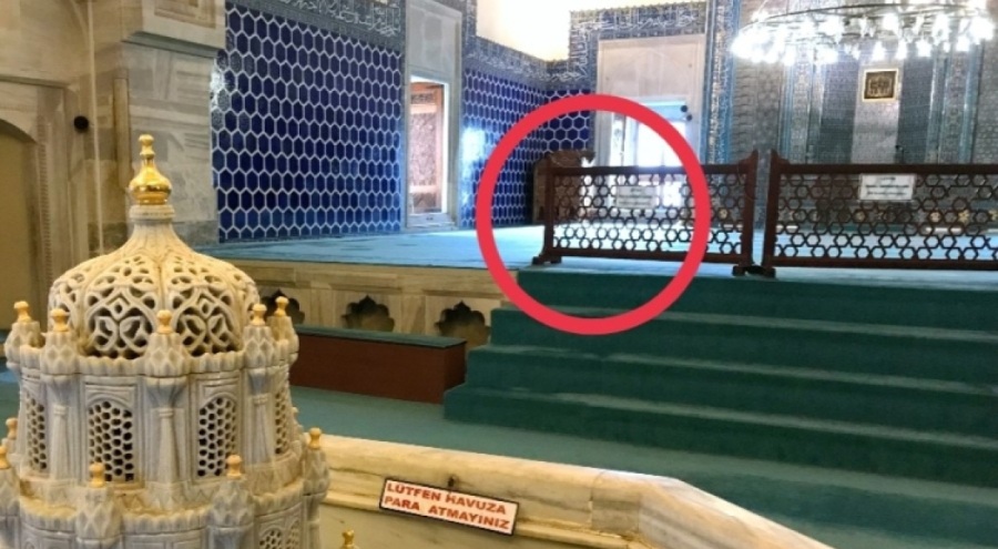 YEŞİL CAMİİ'NDE BU REZALETİ DURDURACAK KİMSE YOK MU!
