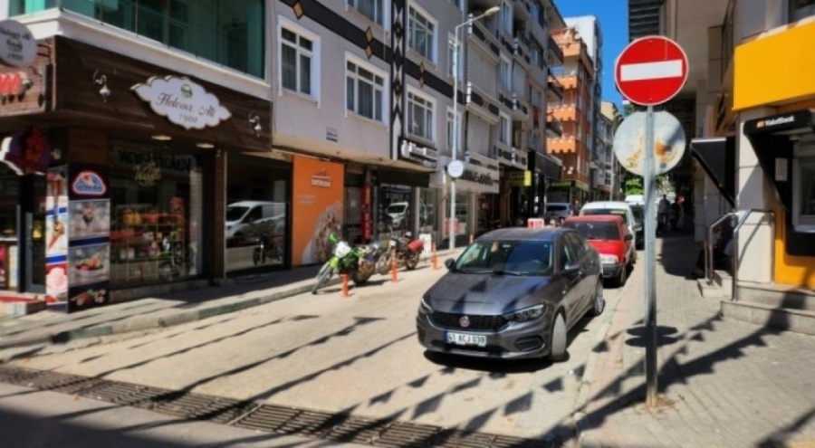 BURSA'DA BİR GARİP TABELA!