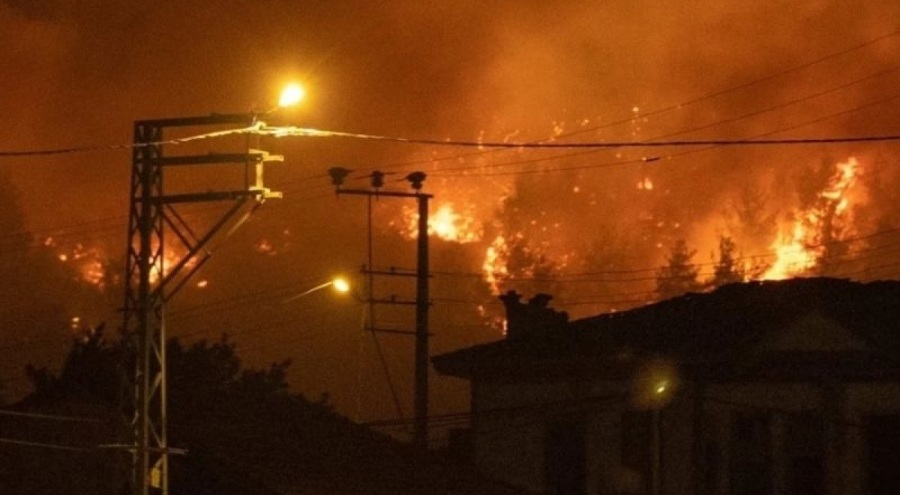 SAKARYA'DAKİ YANGININ DUMANI BURSA'YA ULAŞTI!