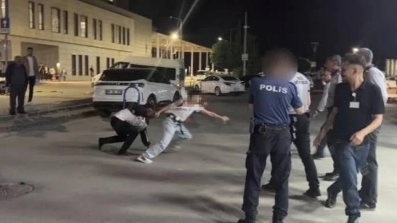 Savaş gibi aile kavgası. Tam 400 kişi birbirine girdi.