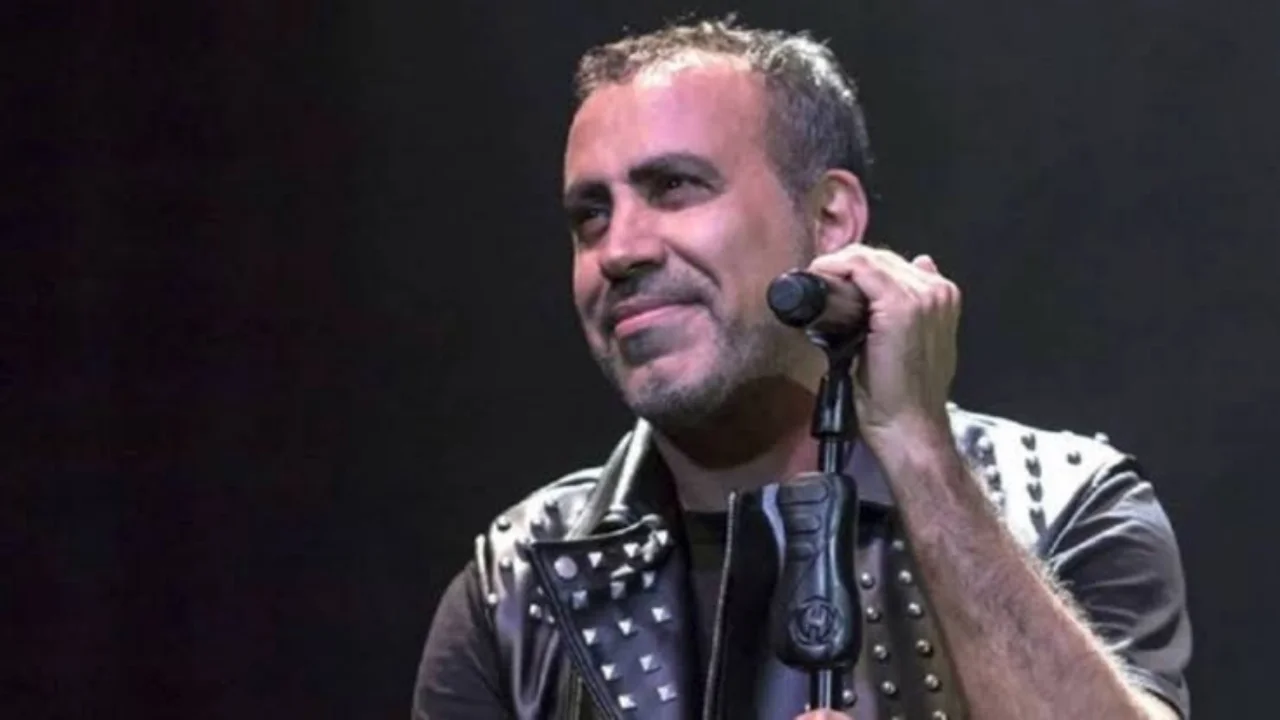 HALUK LEVENT KONSER SIRASINDA FENALAŞTI