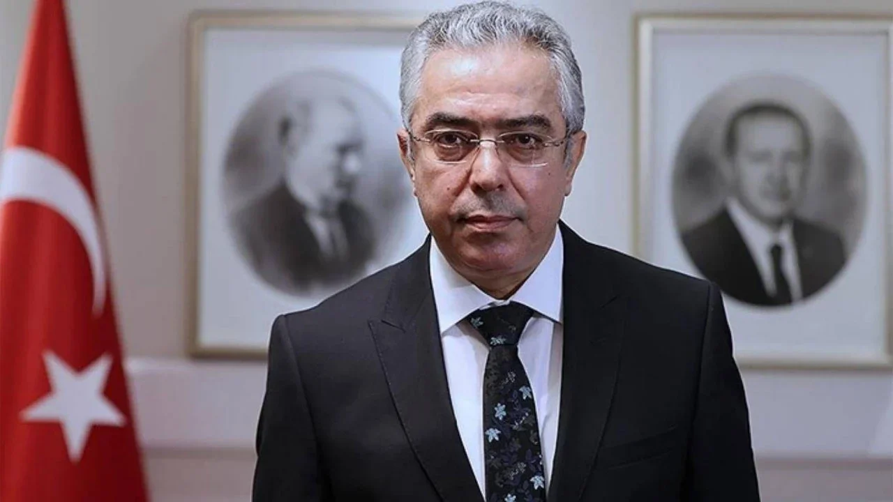MEHMET UÇUM'DAN 2028 SEÇİMİ ÇIKIŞI: "TÜRKİYE'NİN BİR KEZ DAHA ERDOĞAN'A İHTİYACI VAR"