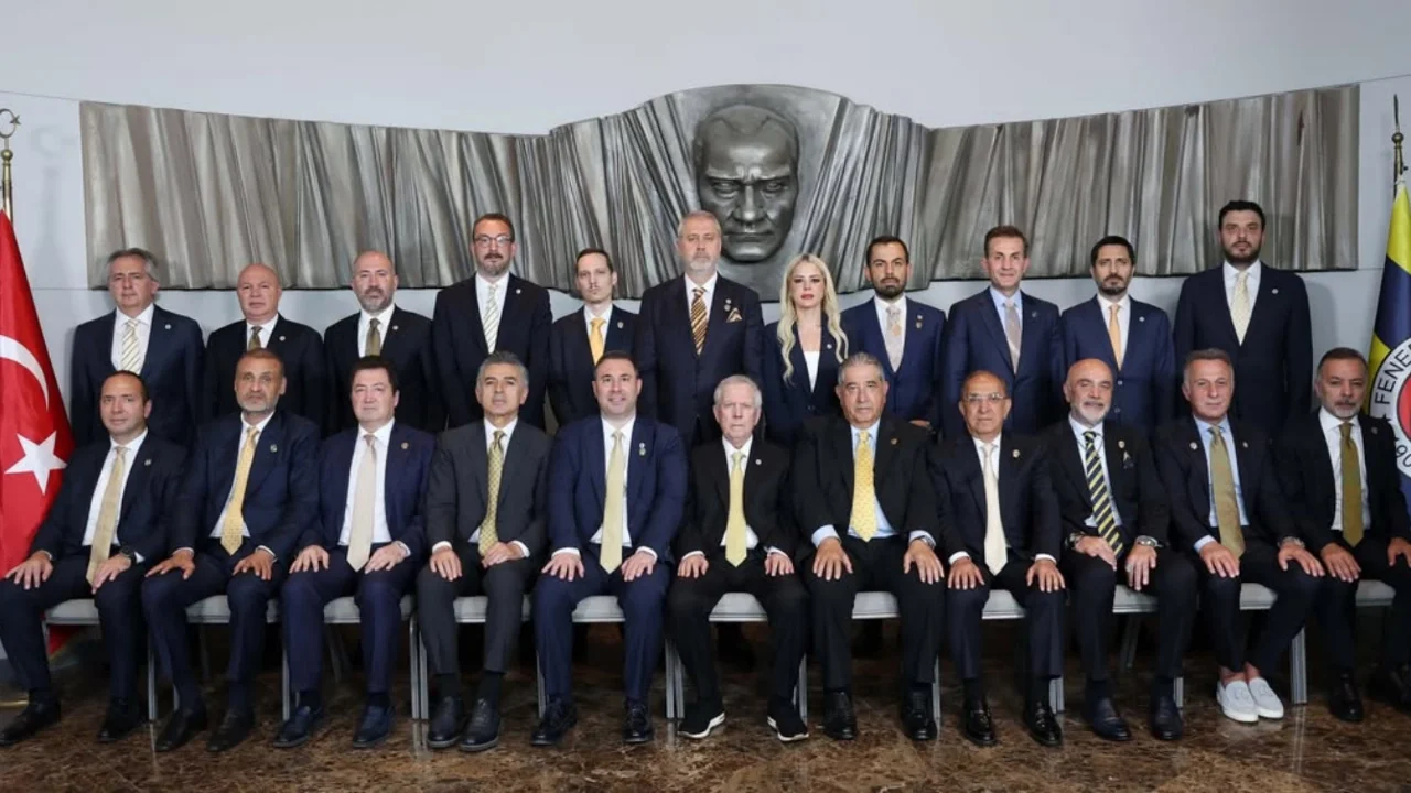 FENERBAHÇE YÖNETİMİNDE GÖREV DAĞILIMI BELLİ OLDU