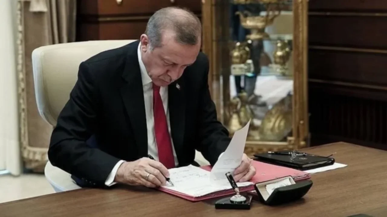 VALİ YARDIMCILARI VE KAYMAKAMLAR KARARNAMESİ RESMİ GAZETE'DE YAYIMLANDI