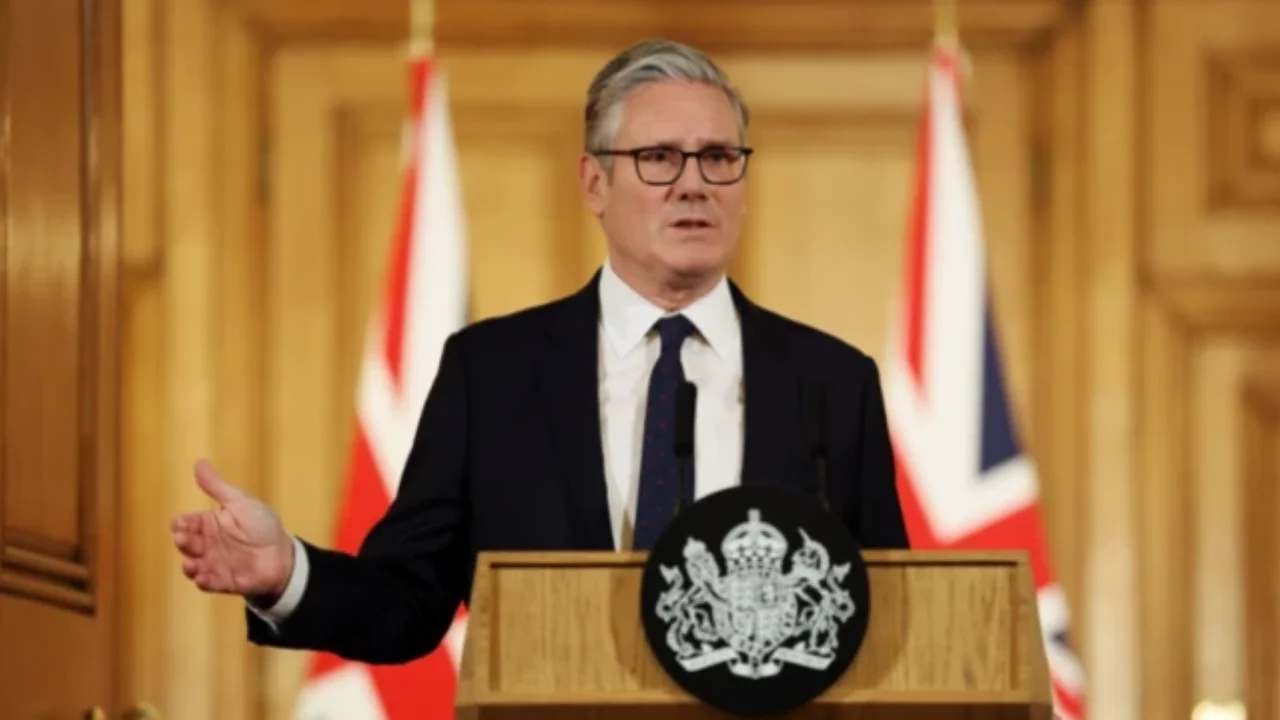 NATO ZİRVESİ ÖNCESİ İNGİLTERE'DEN BİR İSTİFA DAHA: BAŞBAKAN STARMER GÖREVİ BIRAKTI