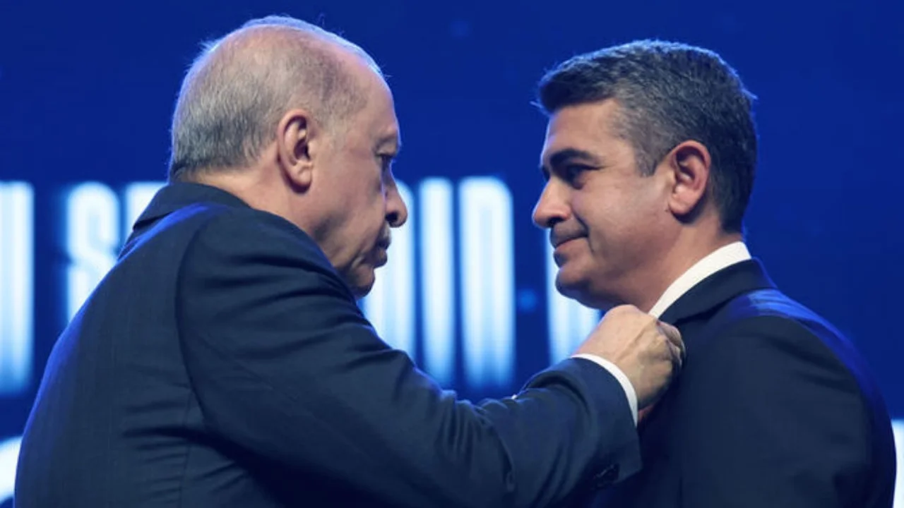 CHP'DEN İSTİFA EDEN HAYMANA BELEDİYE BAŞKANI LEVENT KOÇ AK PARTİ'YE KATILDI
