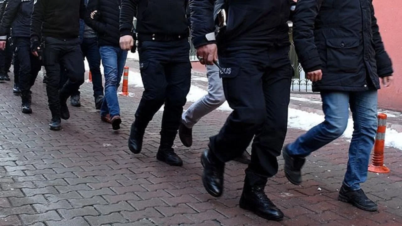 NATO ZİRVESİ ÖNCESİ BAŞKENTTE TERÖR OPERASYONU: 209 GÖZALTI