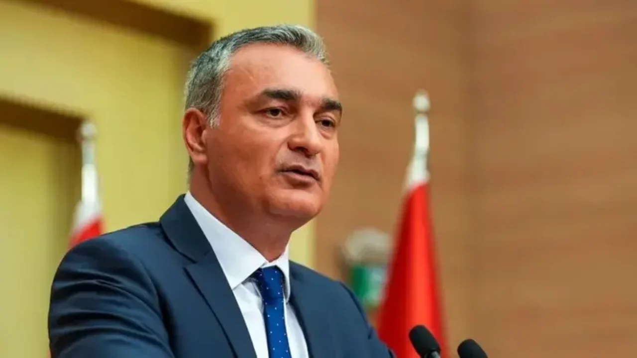CHP'DEN KURULTAY KARARI GELDİ! MÜSLİM SARI TARİH VERDİ