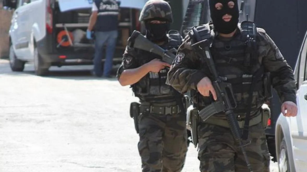 ANKARA'DAKİ DEAŞ OPERASYONUNDA YENİ DETAY: POLİSLE ÇATIŞMAYA GİREN TERÖRİST ÖLDÜRÜLDÜ