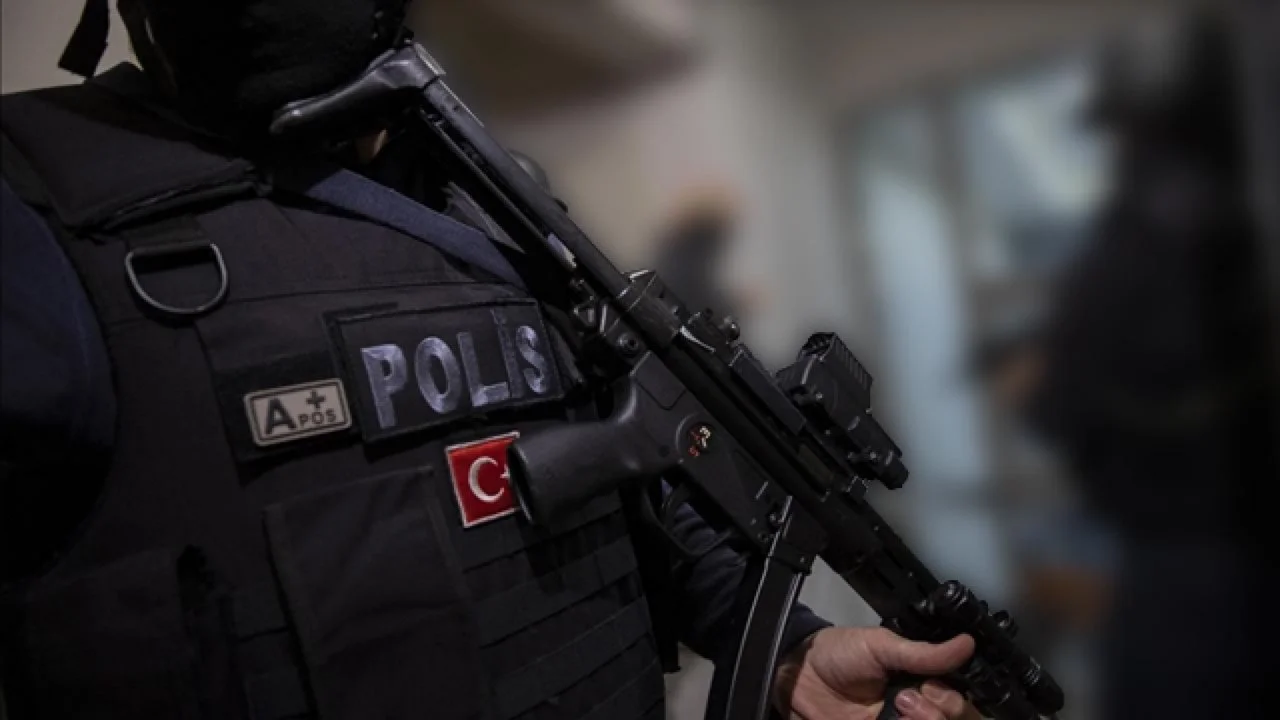 500 POLİSLE ŞAFAK BASKINI - 58 TUTUKLAMA