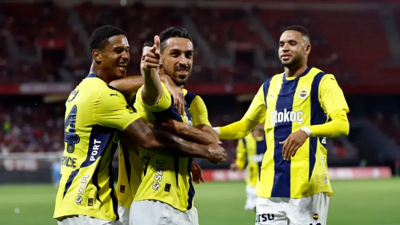FENERBAHÇE'DE İKİ FUTBOLCUNUN GELECEĞİ NETLEŞTİ