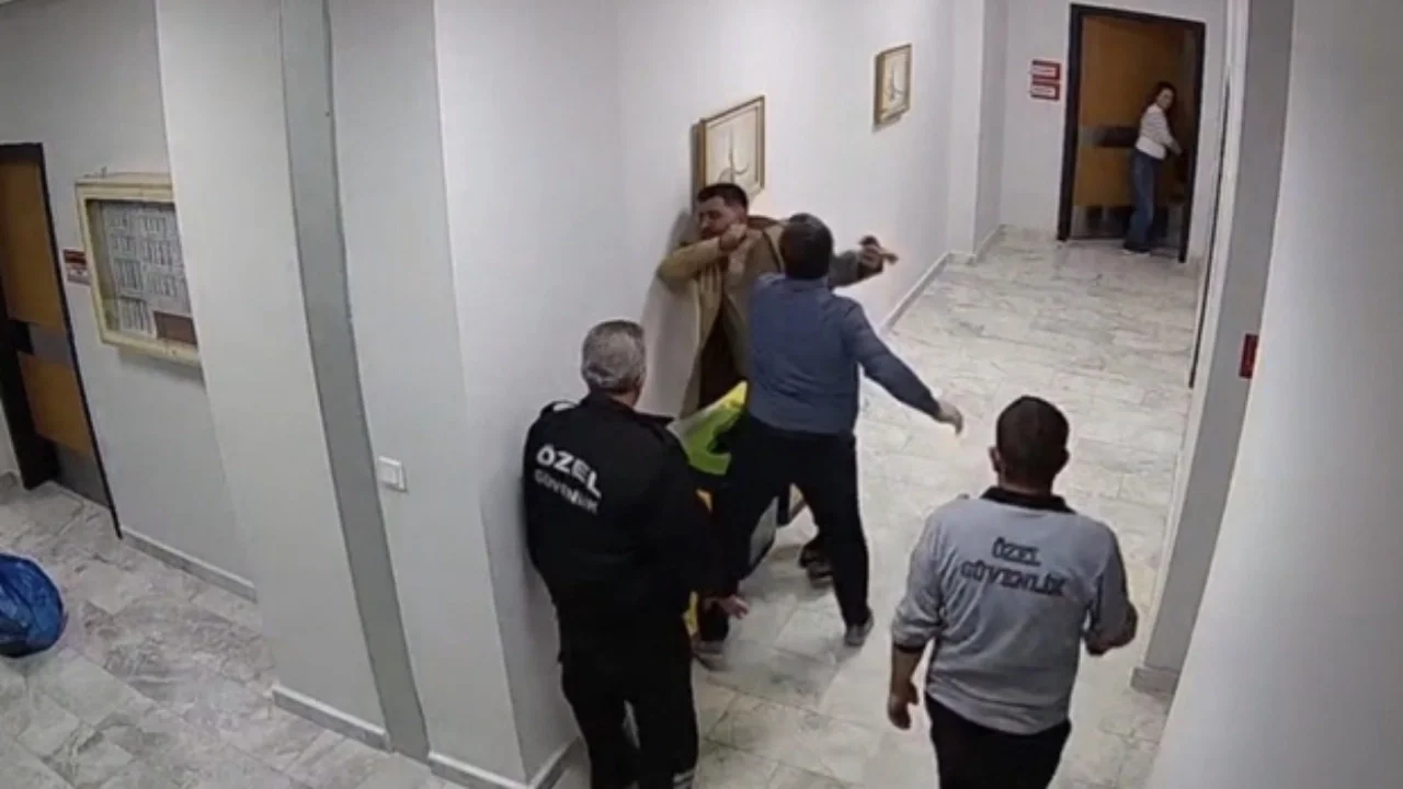 SKANDAL GÖRÜNTÜLER: HASTANE MÜDÜRÜ AÇIĞA ALINDI