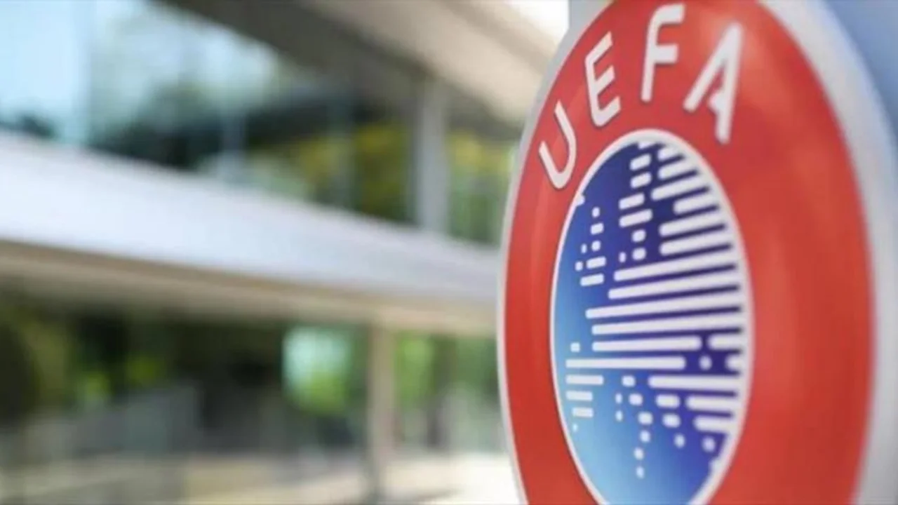 UEFA'DAN FENERBAHÇE'YE CEZA