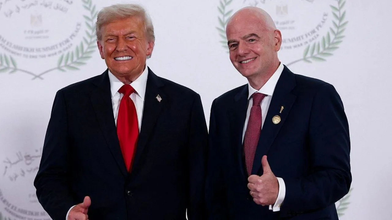 TRUMP INFANTINO İLE GÖRÜŞTÜ:  FIFA KIRMIZI KART CEZASINI ERTELEDİ