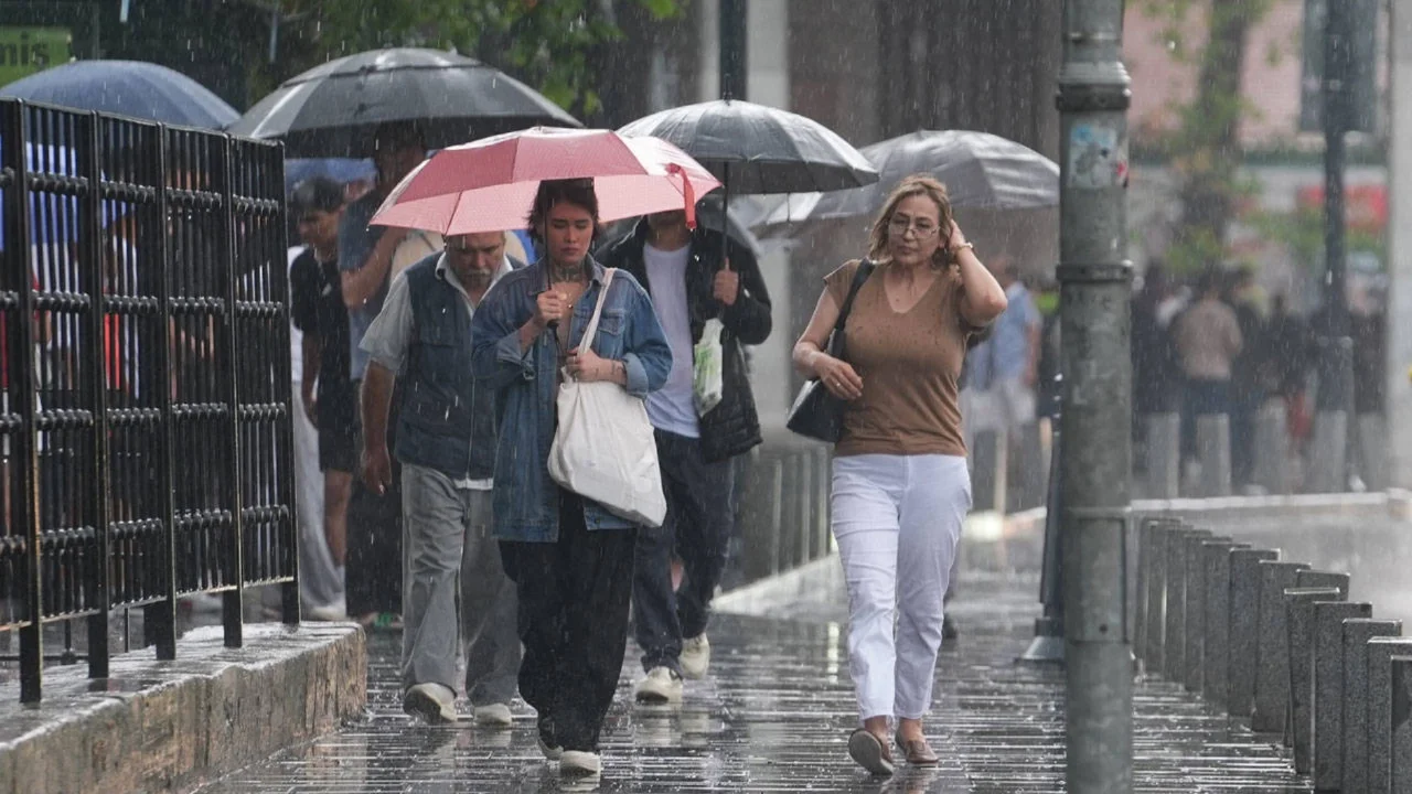 METEOROLOJİ UYARDI: MARMARA'DA YAĞIŞ ALARMI
