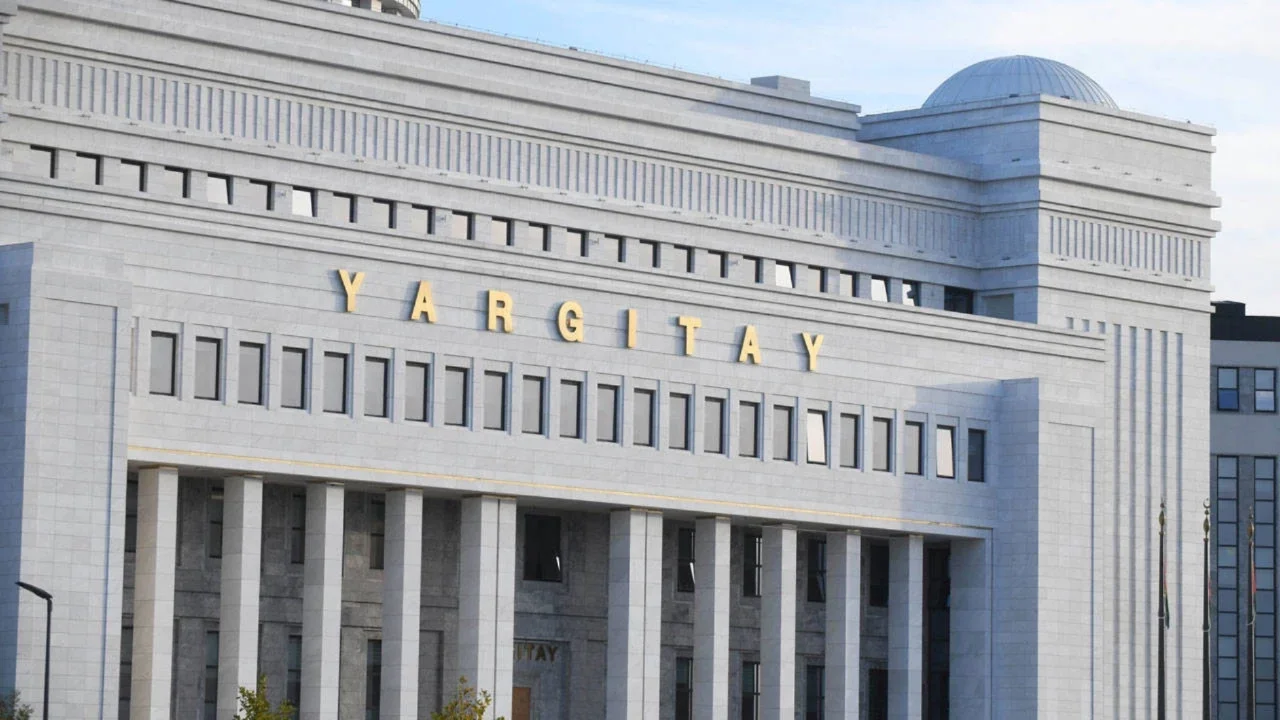 YARGITAY'DAN EMSAL KARAR! MAAŞINI EVE HARCAMAYAN KOCA AĞIR KUSURLU SAYILDI