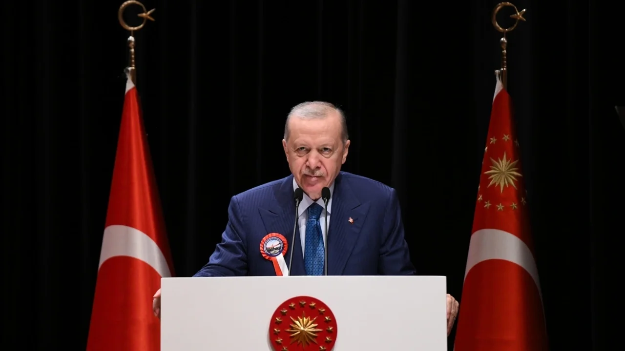ERDOĞAN'DAN MİLLİ GÜVENLİK VURGUSU:  "TÜRKİYE'NİN GÜVENLİĞİNİ KİMSEYE EMANET EDEMEYİZ"