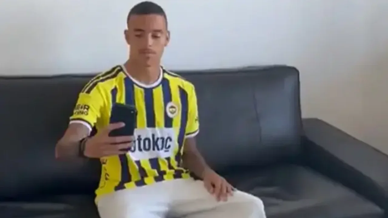 GREENWOOD, FENERBAHÇE FORMASIYLA POZ VERDİ
