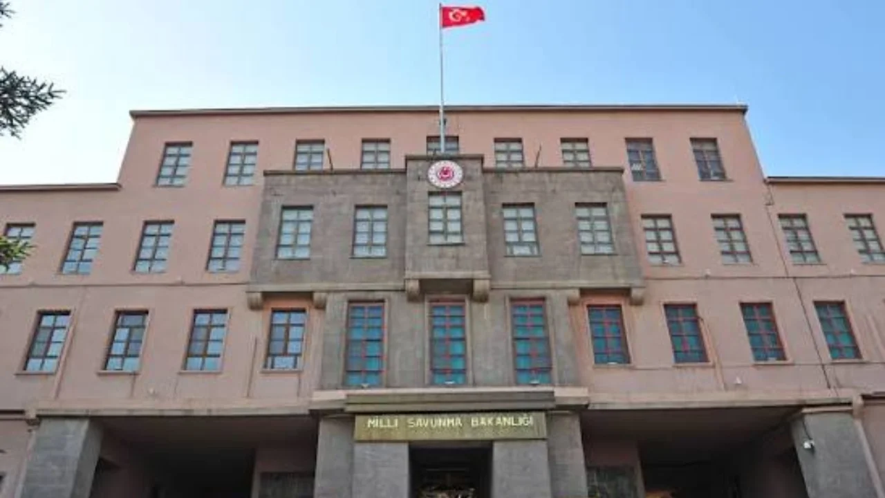 MİLLİ SAVUNMA BAKANLIĞI: S-400'LERİN GELECEĞİNE İLİŞKİN ÇALIŞMALAR SÜRÜYOR
