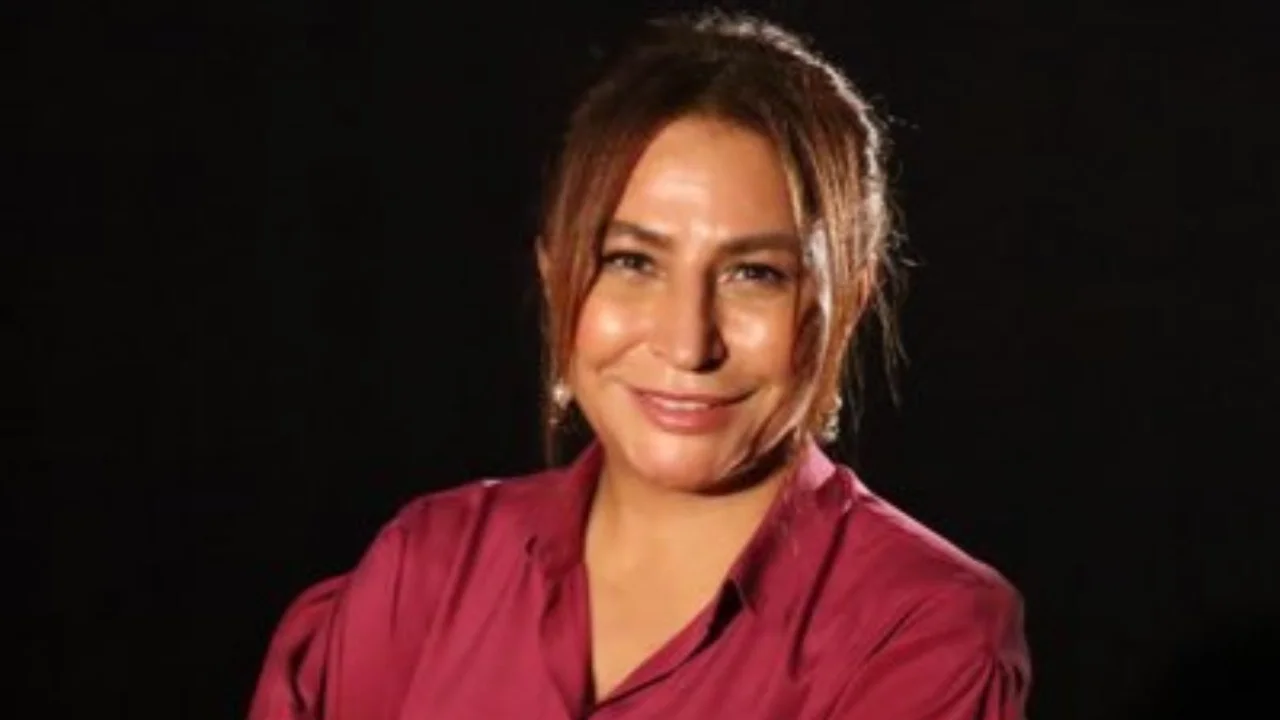 KARAR YAZARI ELİF ÇAKIR, 15 TEMMUZ İLE 17/25 ARALIK KUMPASINI KARIŞTIRDI