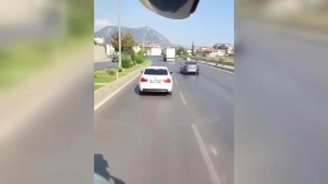 ALANYA'DA İTFAİYE ARACINA YOL VERMEYEN SÜRÜCÜYE 46 BİN LİRA CEZA