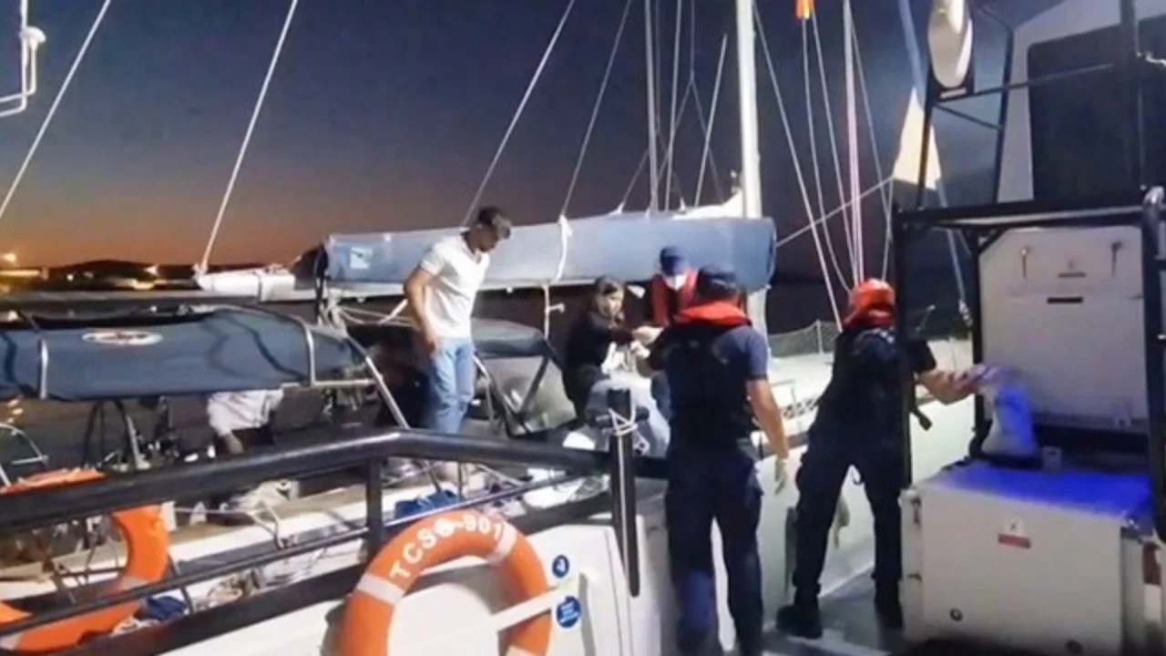MUĞLA AÇIKLARINDA 67 DÜZENSİZ GÖÇMEN YAKALANDI