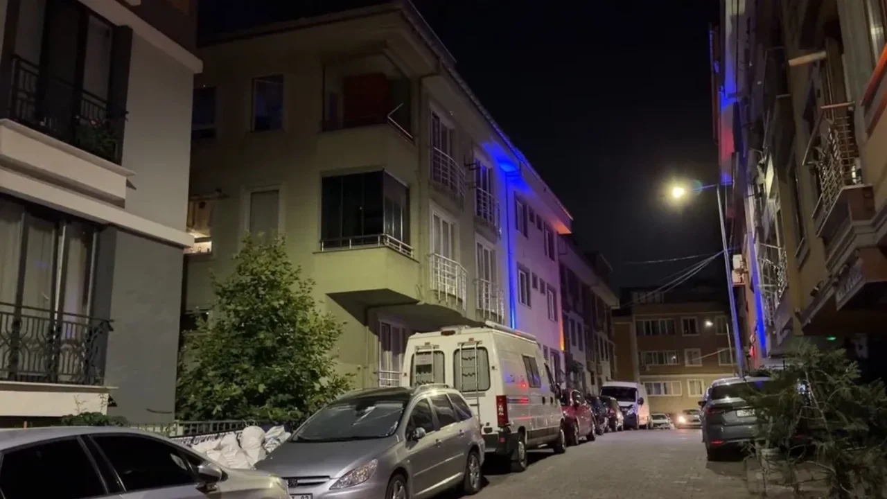 EVİNDE ÖLÜ BULUNDU, ESKİ EŞİNE NOT BI...