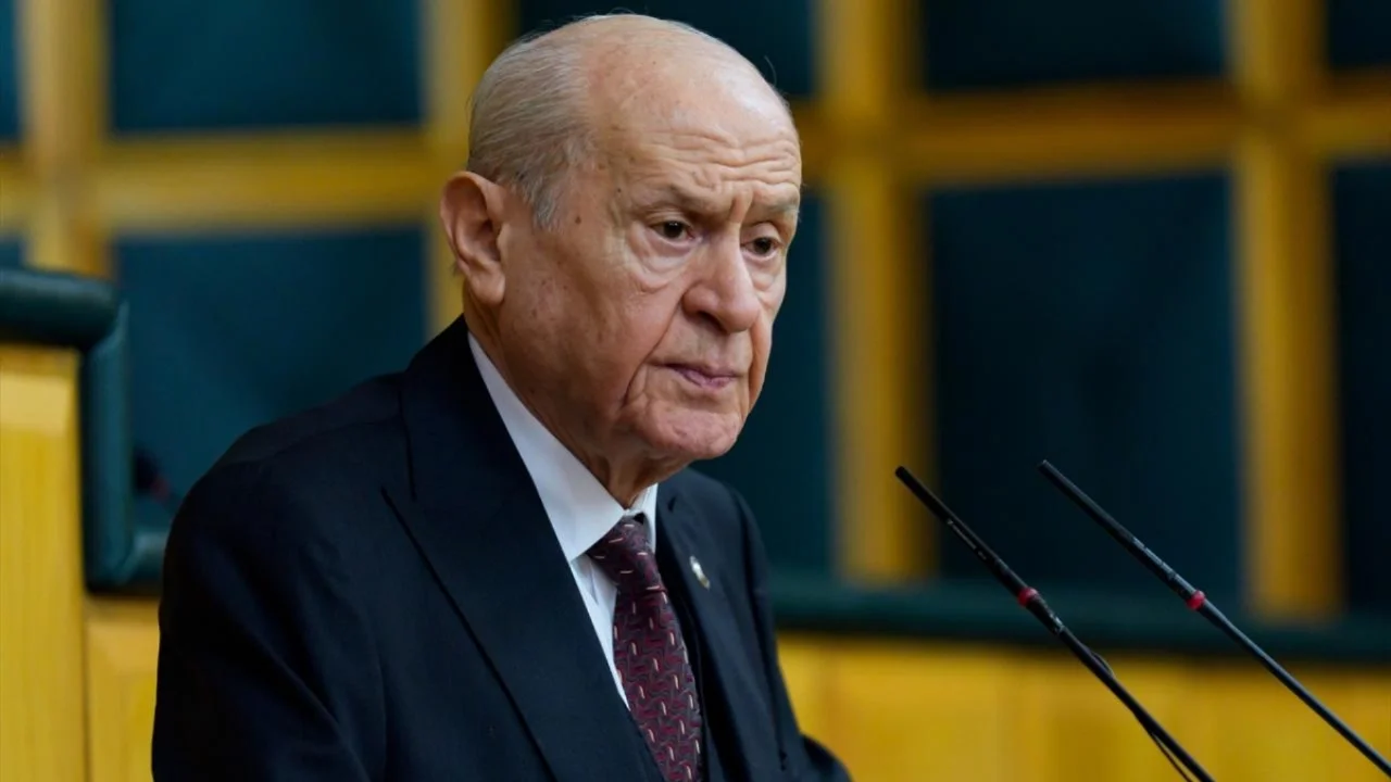 BAHÇELİ'DEN KIBRIS BARIŞ HAREKATI MES...