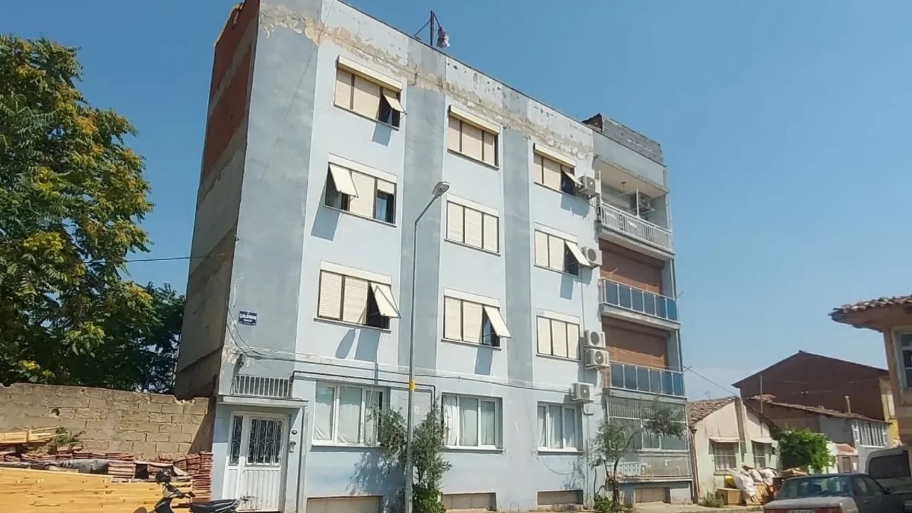 10 GÜN ÖNCE TAHLİYE EDİLDİ! EVİNE DAVET ETTİĞİ ARKADAŞINI BIÇAKLAYARAK ÖLDÜRDÜ