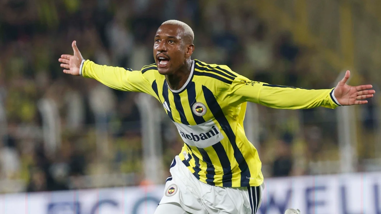 FENERBAHÇE GALİBİYETLE BAŞLADI
