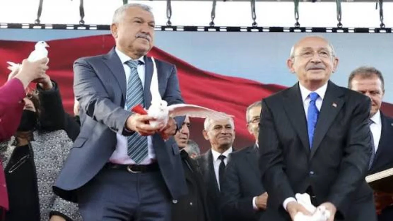 ZEYDAN KARALAR'DAN YENİ PARTİ AÇIKLAMASI: "54 YILLIK CHP'LİYİM" "İSİMLERLE İŞİM YOK"