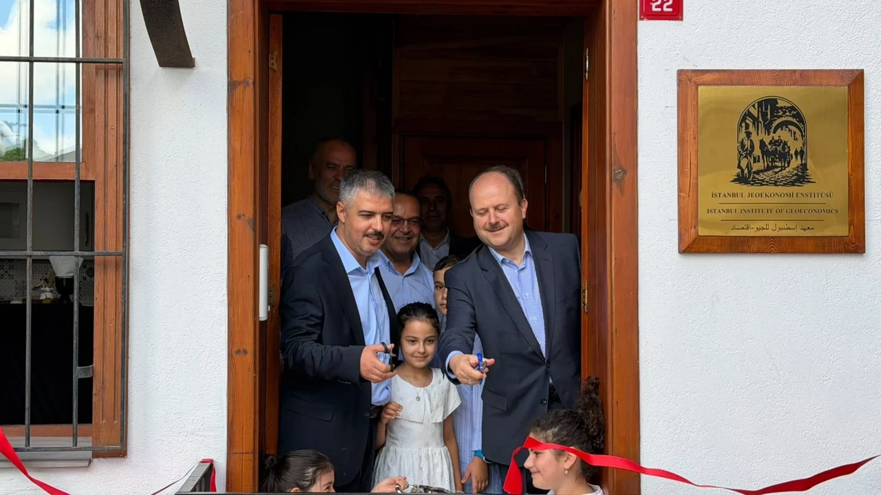 İSTANBUL JEOEKONOMİ ENSTİTÜSÜ'NDEN SOSYAL FİNANS HAMLESİ