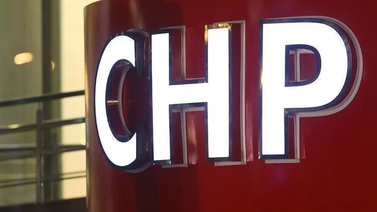 CHP'DE 264 ESKİ MİLLETVEKİLİ İSTİFA ETTİ